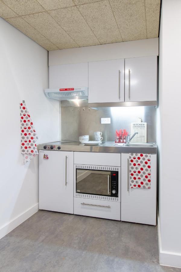 En Suite Rooms & Studios, Coventry - Sk Екстер'єр фото