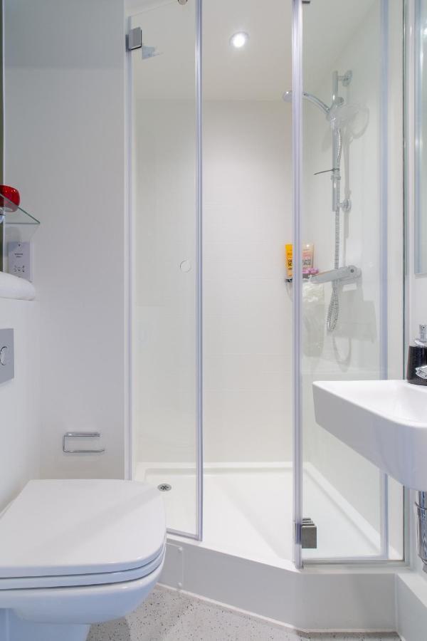 En Suite Rooms & Studios, Coventry - Sk Екстер'єр фото